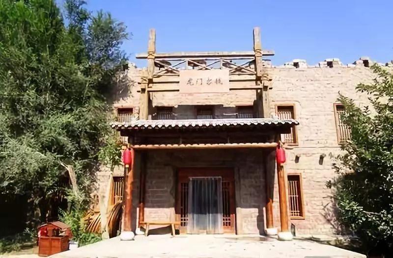 逃出神秘石堡